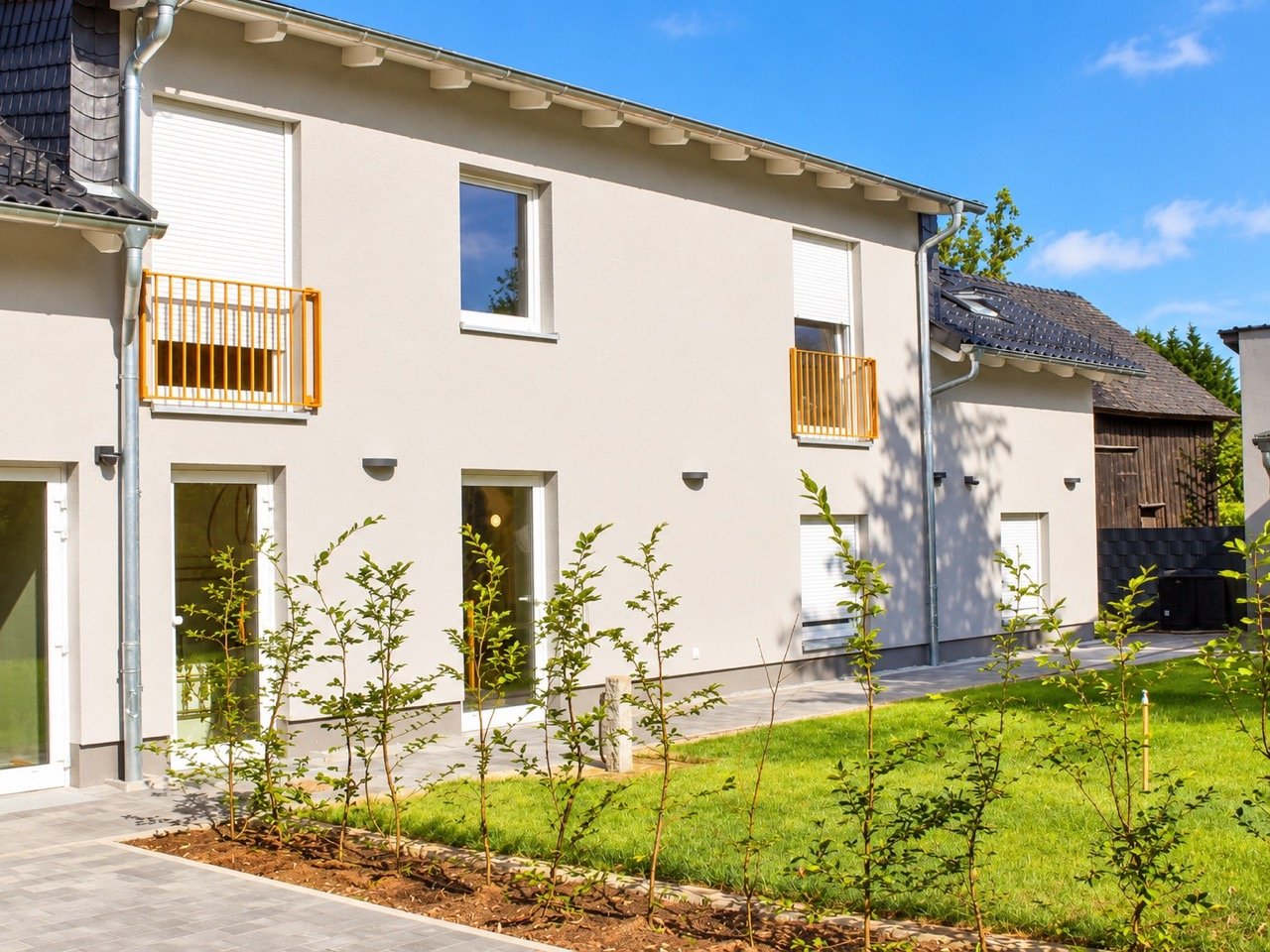Bild ersetzen oder Bild hier ablegen web wg haus org